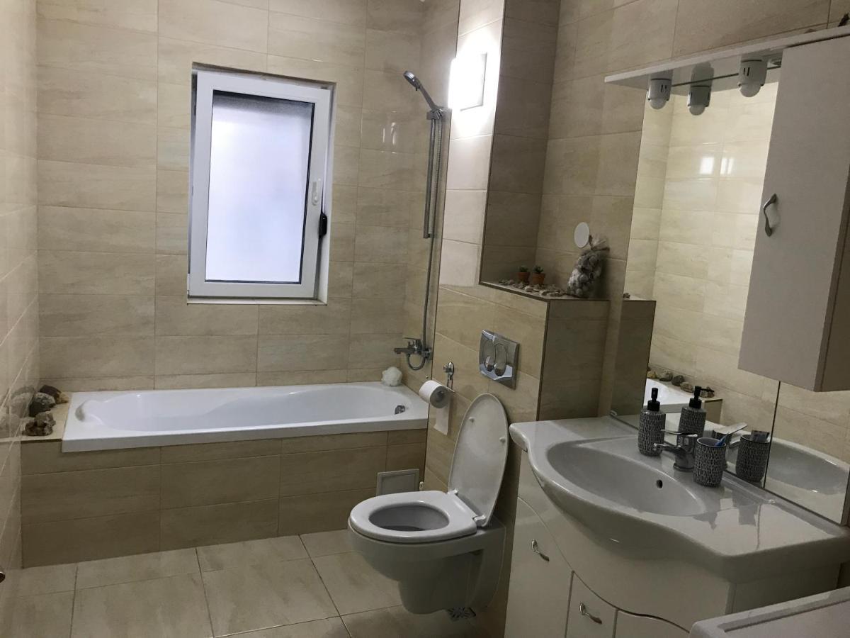 R&S Apartment Cluj-Napoca Buitenkant foto